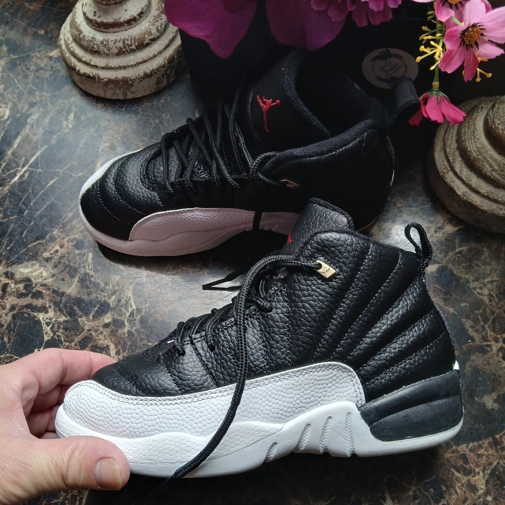 Jordan 12 Retro Playoffs Basketball/Streetwear ShoesSize 2 Youth - Picture 3 of 13